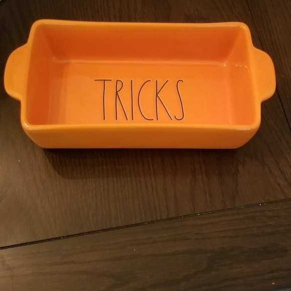 Rae Dunn "Tricks" Orange Halloween Loaf Dish. NWT - Picture 2 of 3